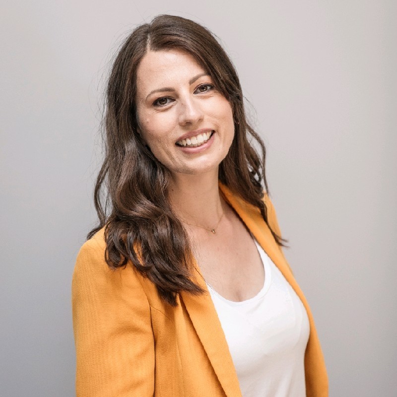 17 Questions with Katie Estruch, Founder of Miss Estruch Biology: Teaching, Revision and Building an Education Business